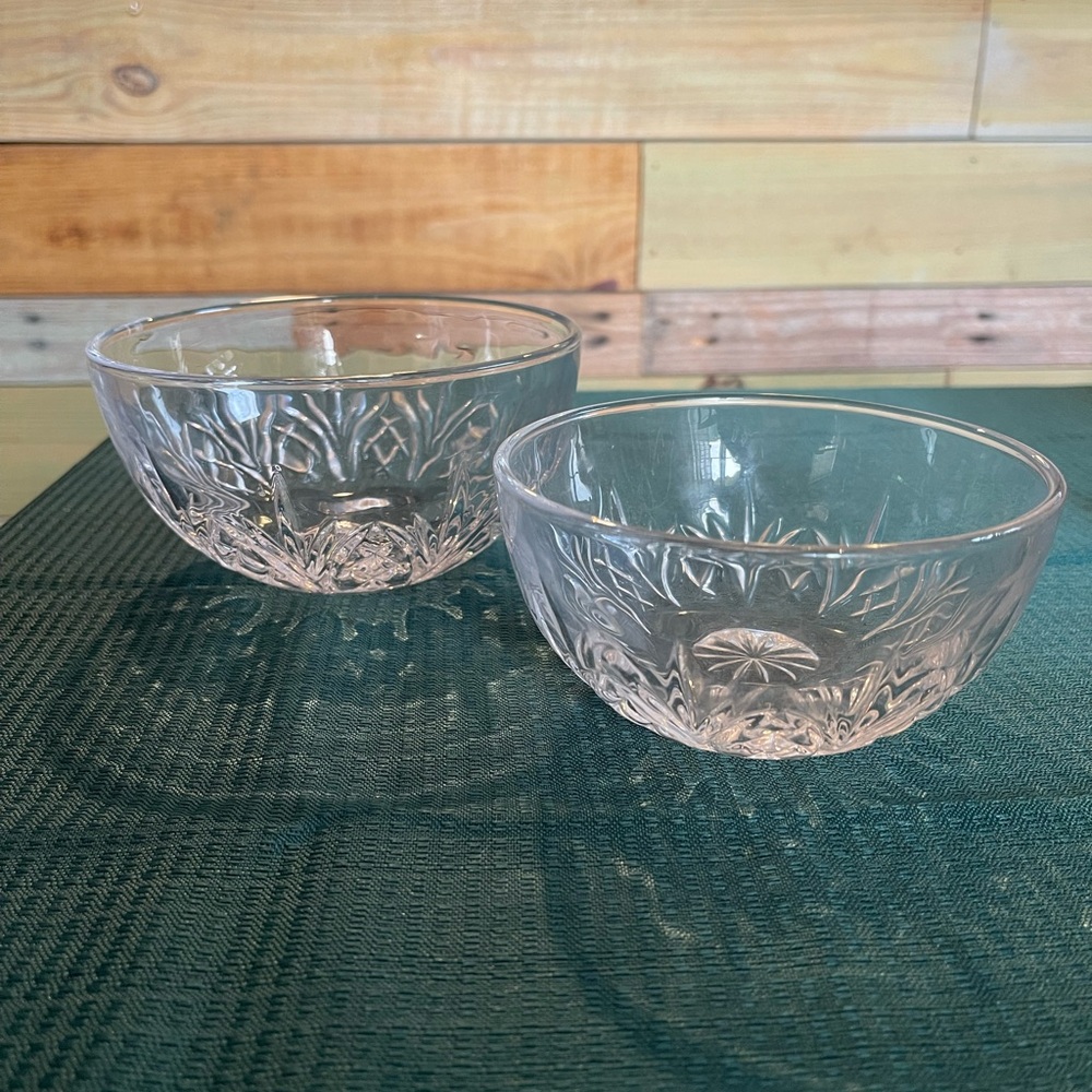 Set Of 2 Crystal Cut Glass Bowl With Fan Pattern